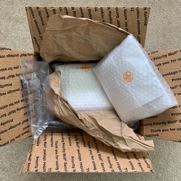 Tory Burch Crossbody + Mercer Tote - Picture 10 of 10